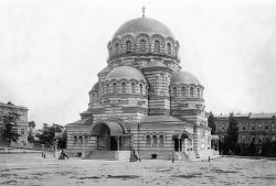 B-Alexander-Nevsky-Voenny-Sobor-in-Tbilisi