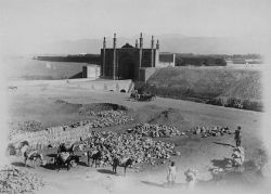 G Darvazi yi Daulat gates